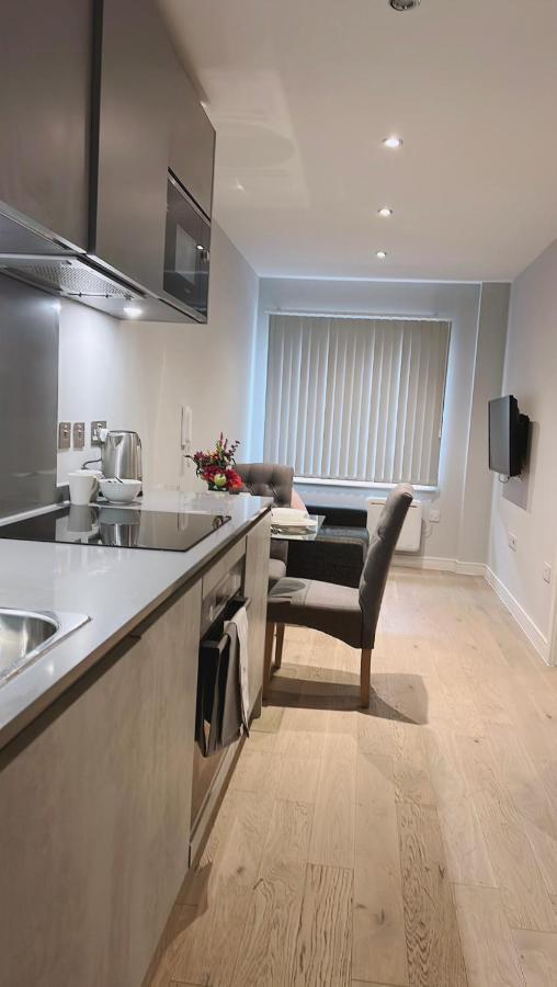 Mnitri Apartment Luton  Eksteriør billede