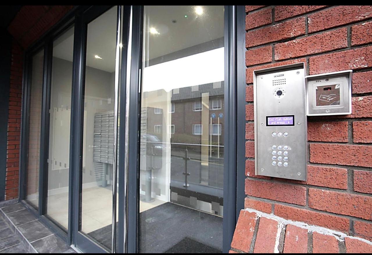 Mnitri Apartment Luton  Eksteriør billede
